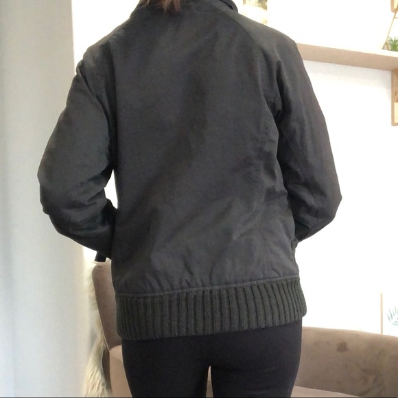BENCH Bomber Jacket Black size Med, Medium Weight Perfect for Wet/Cool Evenings - Picture 2 of 10